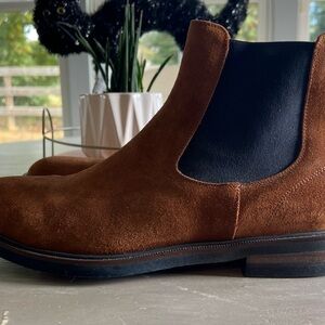 Johnston & Murphy Hartley Chelsea Boots. Snuff Italian Suede